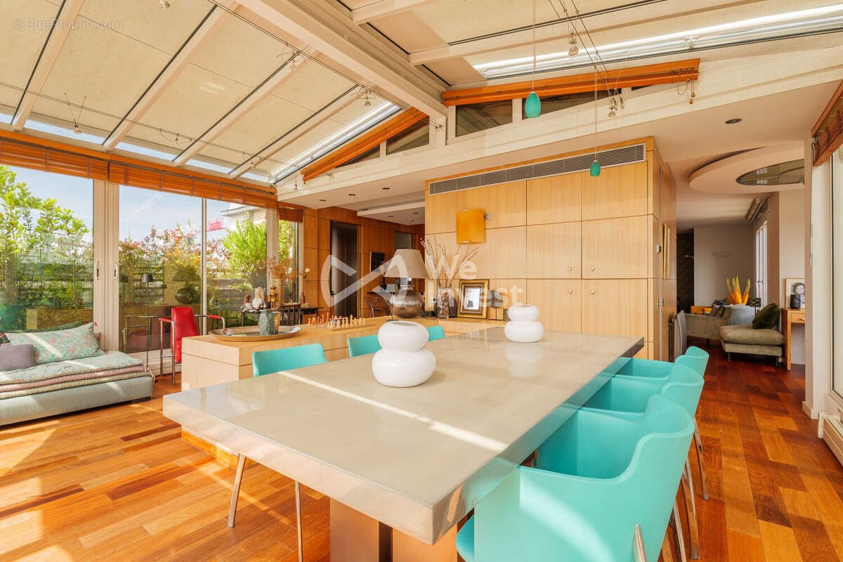 Appartement à CHARENTON-LE-PONT