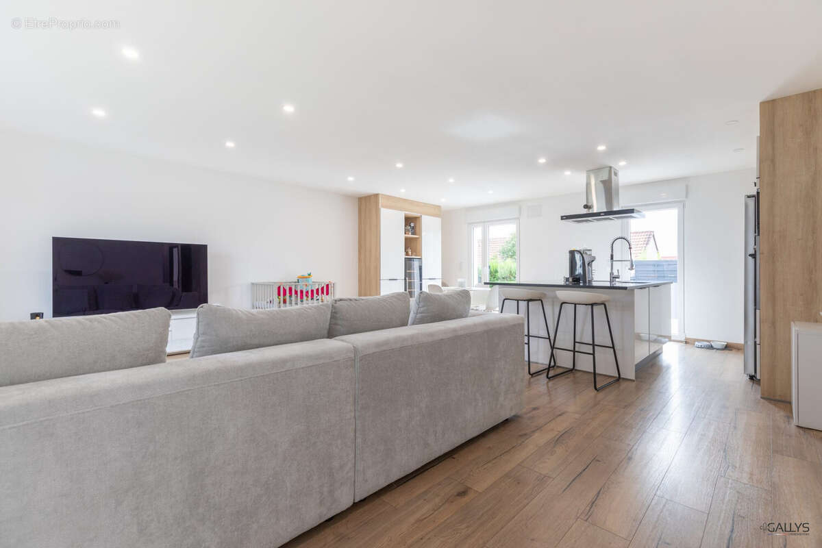 Maison à SAINTE-MARIE-AUX-CHENES