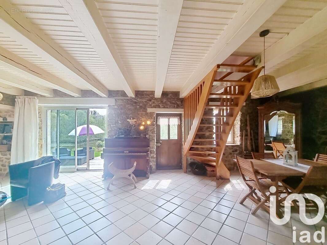 Photo 5 - Maison à ROSTRENEN