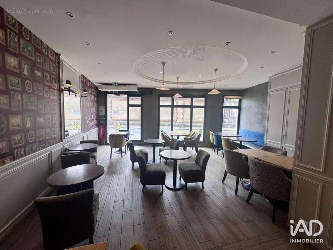 Commerce 358 m² à Fontainebleau  - photo 6