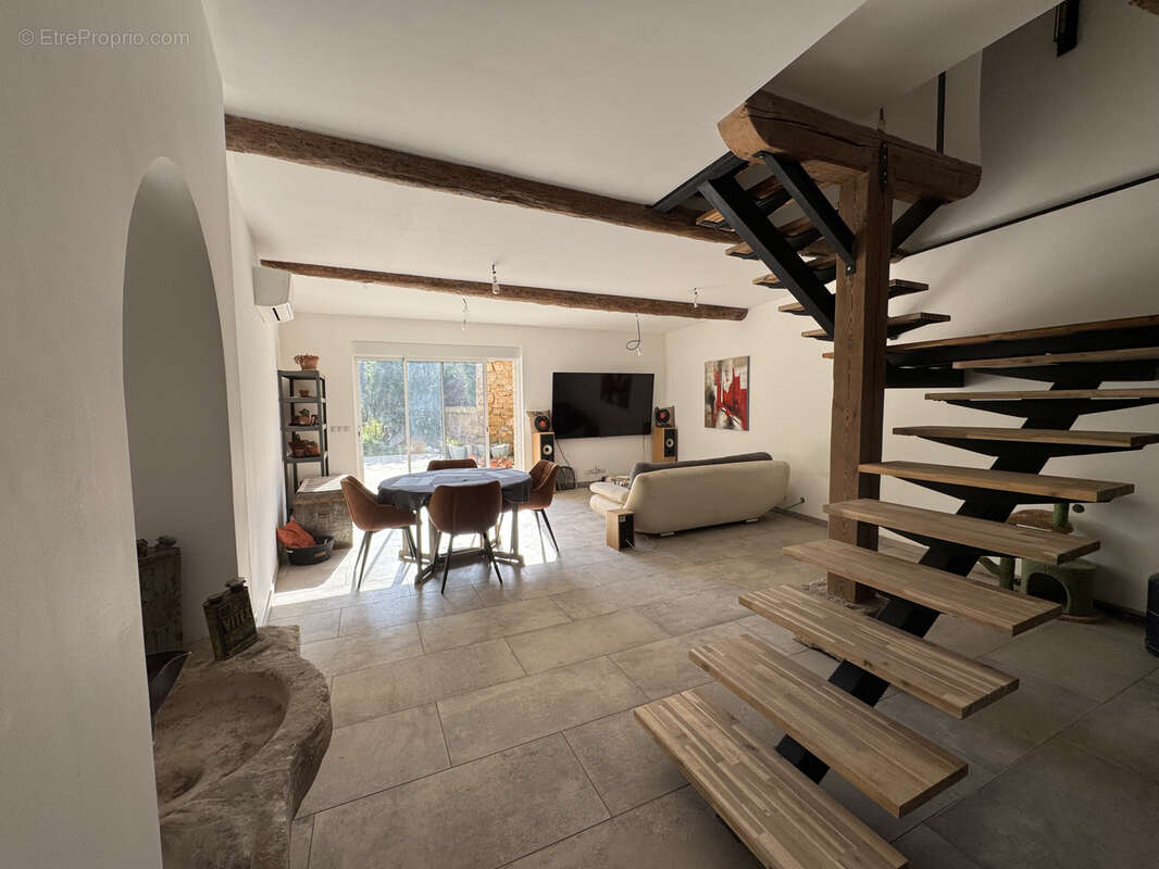 Maison à NEVIAN