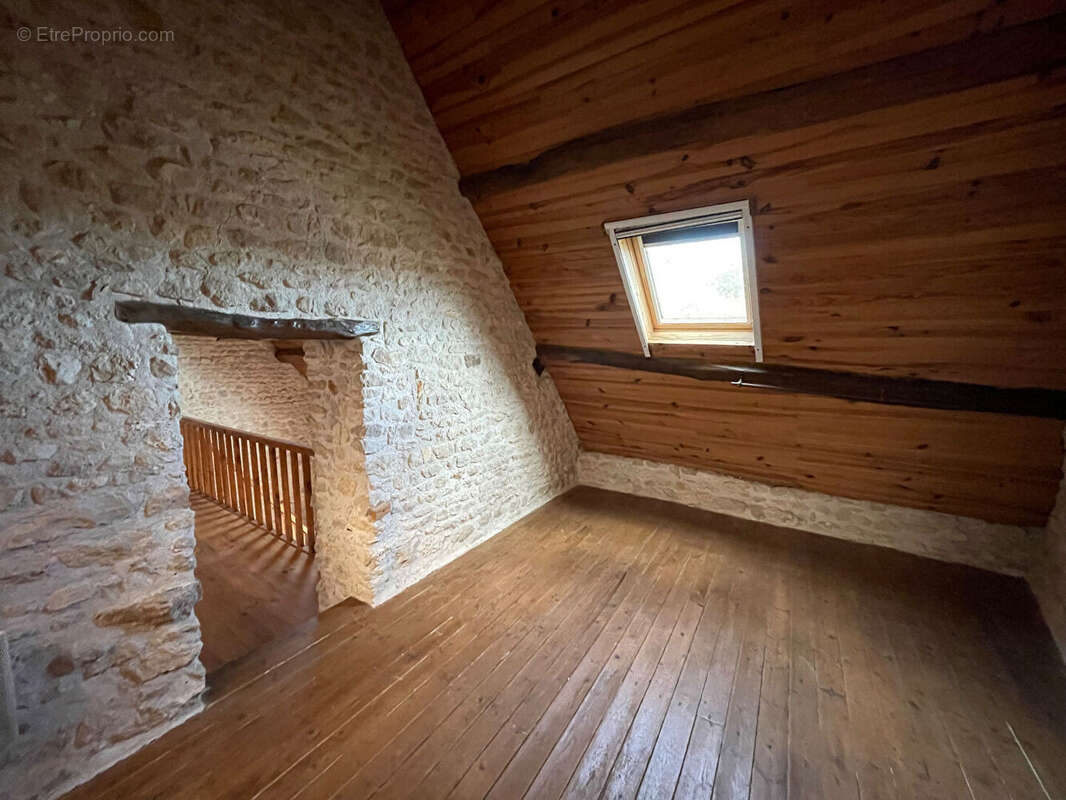 Maison à SACLAS