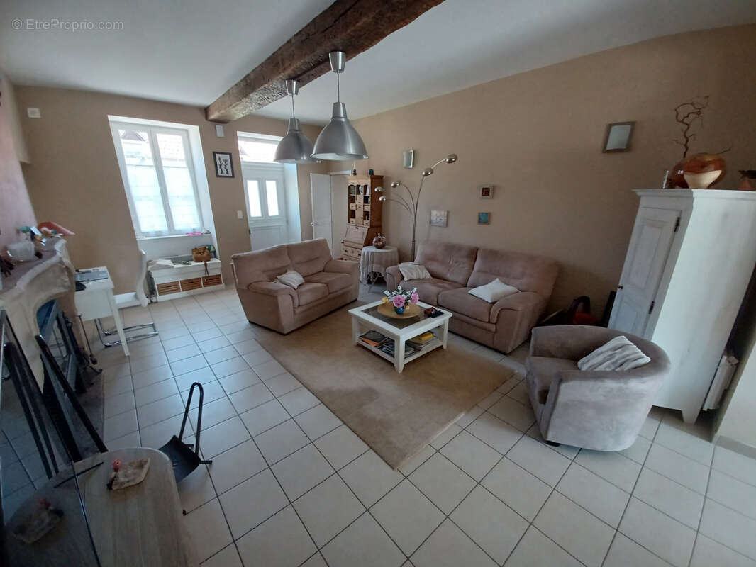 Maison à POUGUES-LES-EAUX