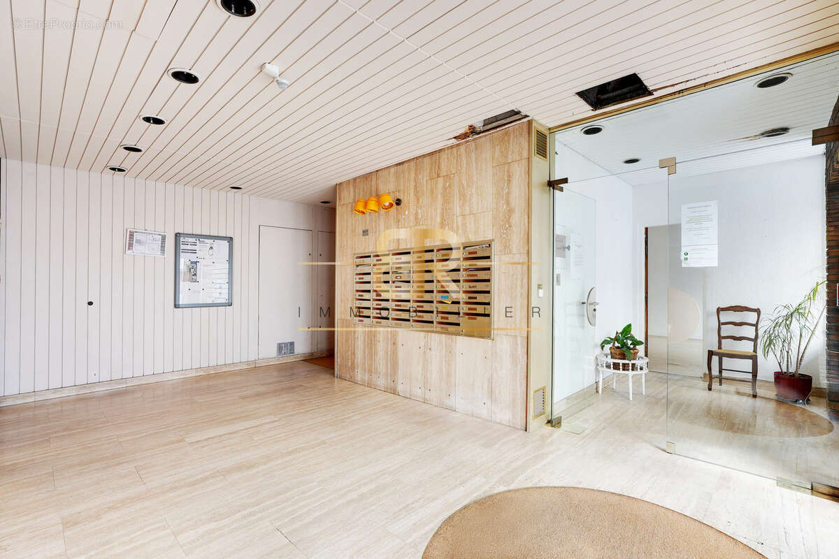 Appartement à PARIS-17E
