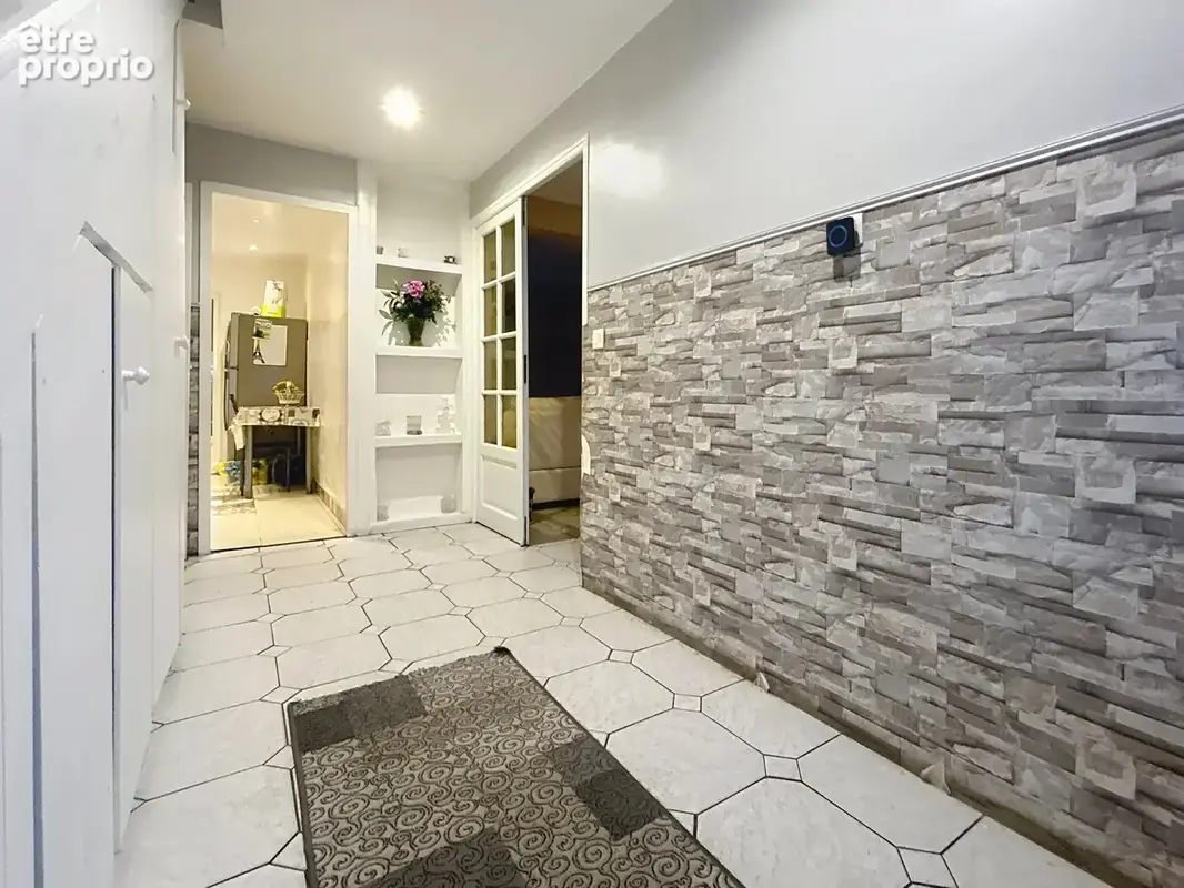 EXCLUSIVITÉ – Maison familiale 5 chambres avec jardin, véranda et garage - photo 3