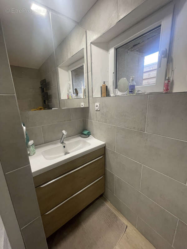 Maison à LENCLOITRE