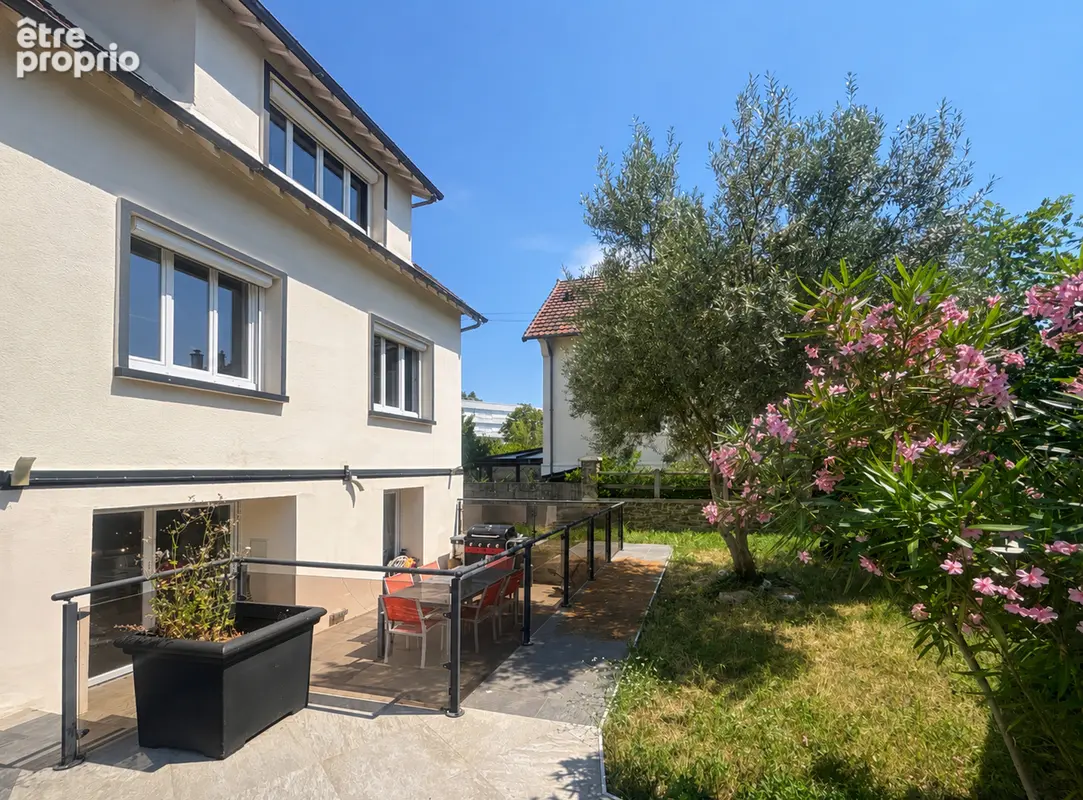 Photo Maison à Chatou au prix de 780 000€
