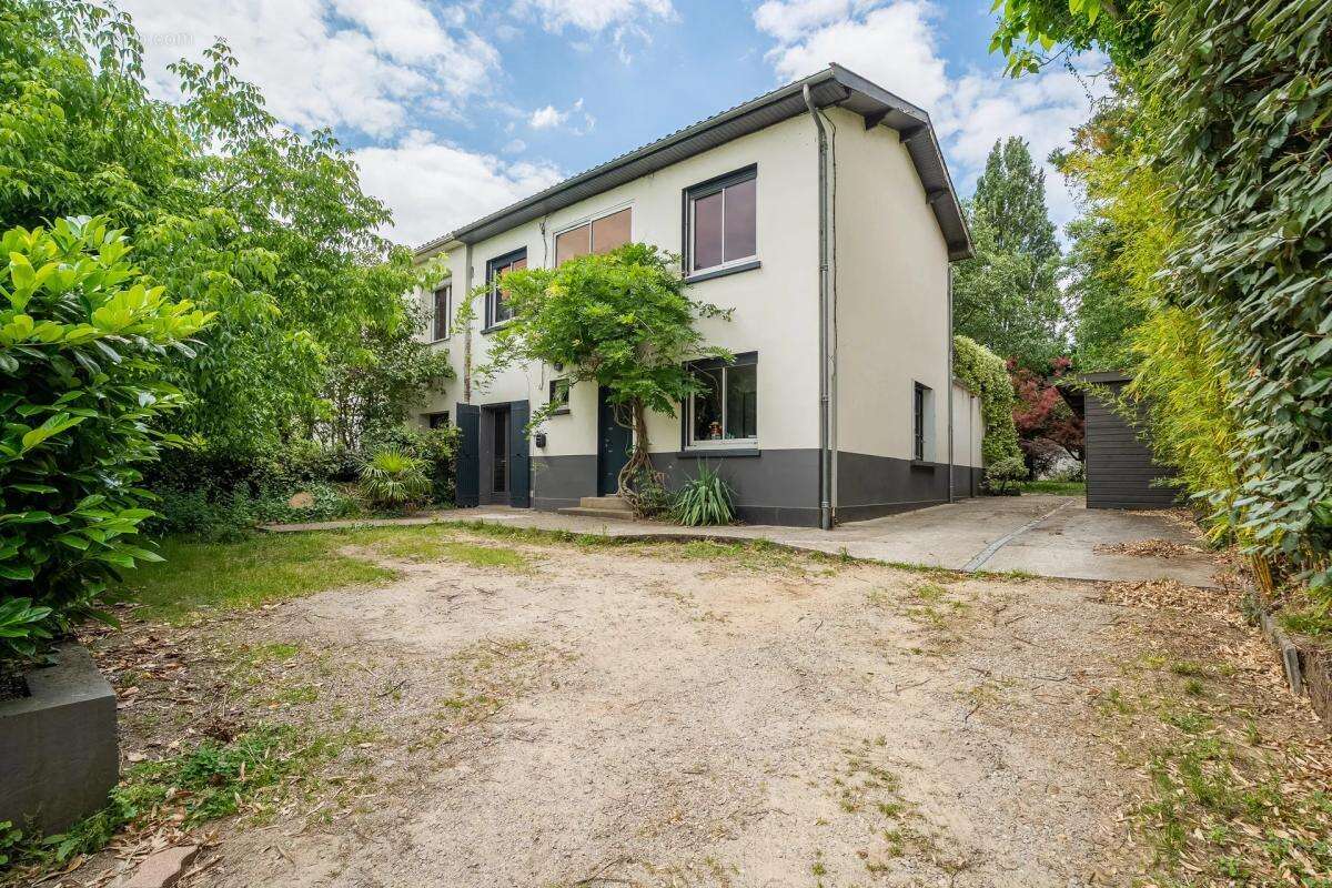 Maison à VILLENAVE-D'ORNON