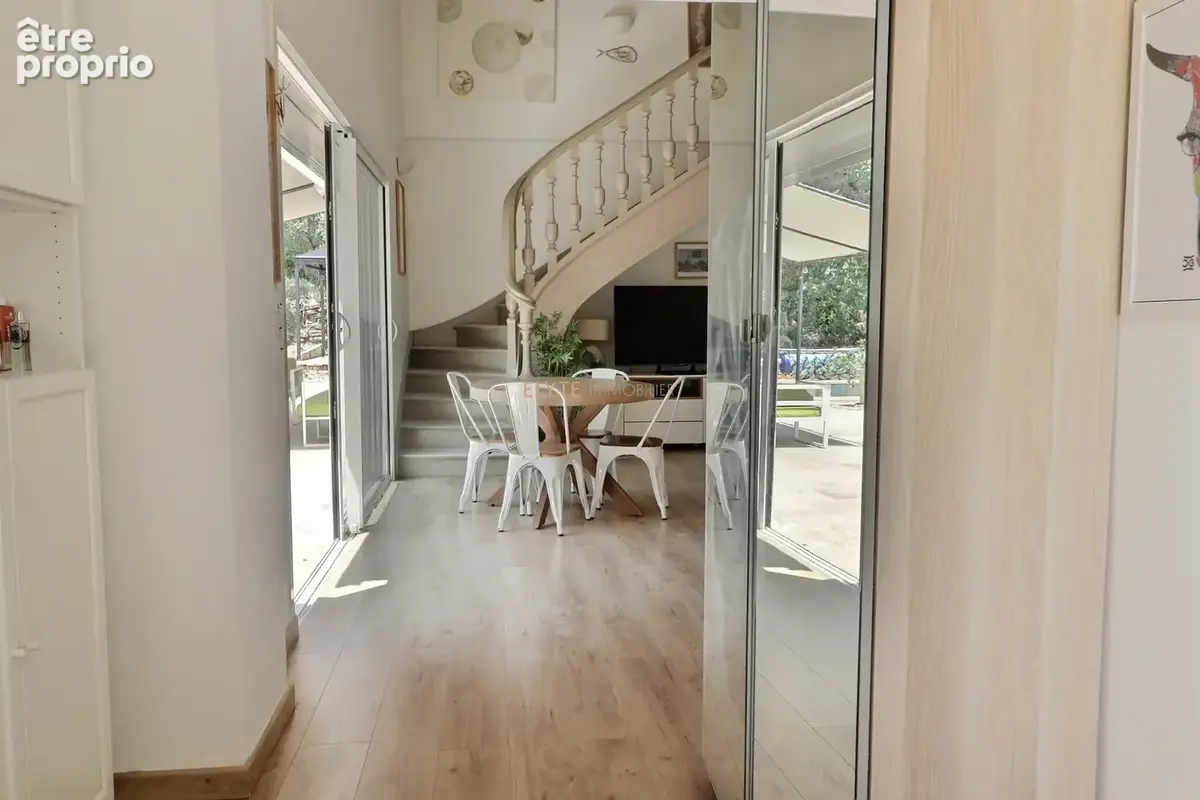 Maison 6 pièces 145 m² à vendre à Peynier (13790) - photo 4