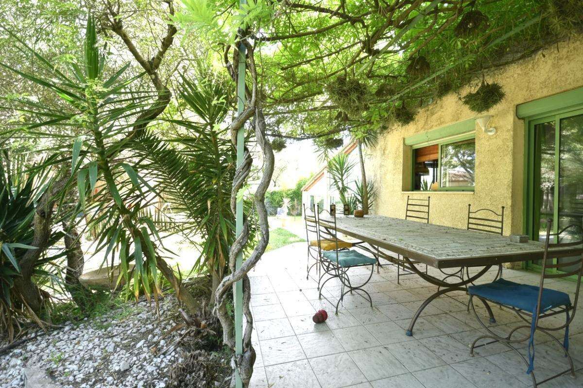 villa avec piscine et possibilité de parcellisé 600m2 - photo 14