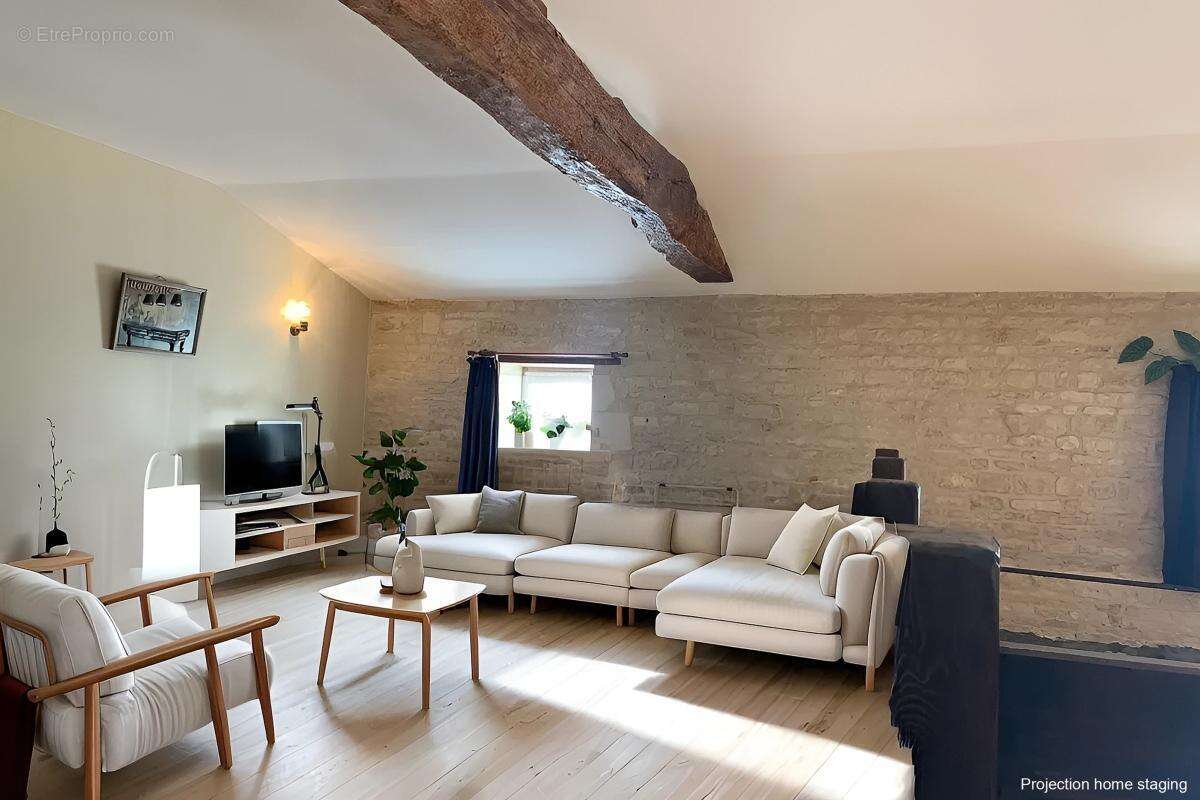 Maison à ROMAZIERES