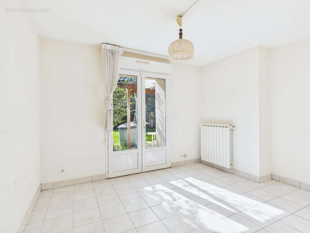 Maison à SAINT-JUST-SAUVAGE