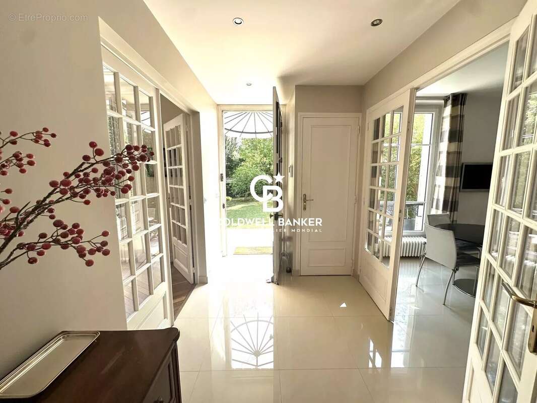 Maison à LE VESINET