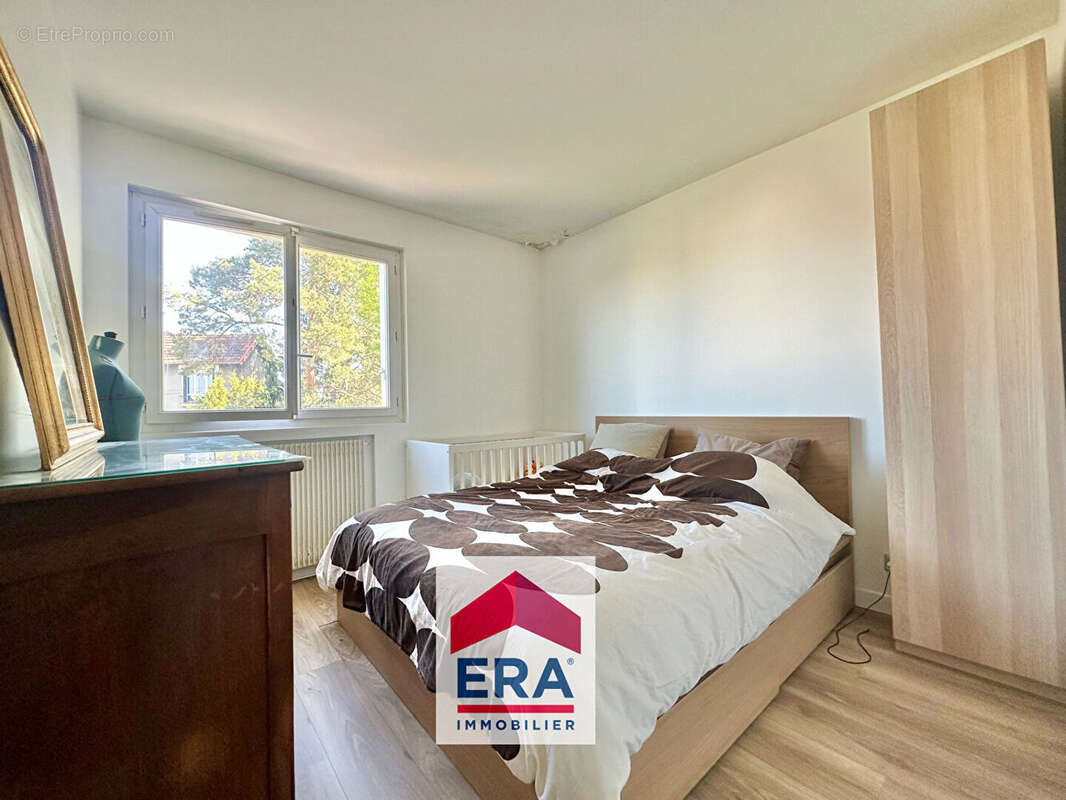 Appartement à SARTROUVILLE