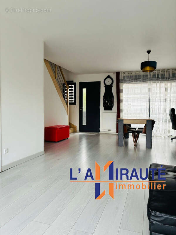 Maison à CARRIERES-SUR-SEINE