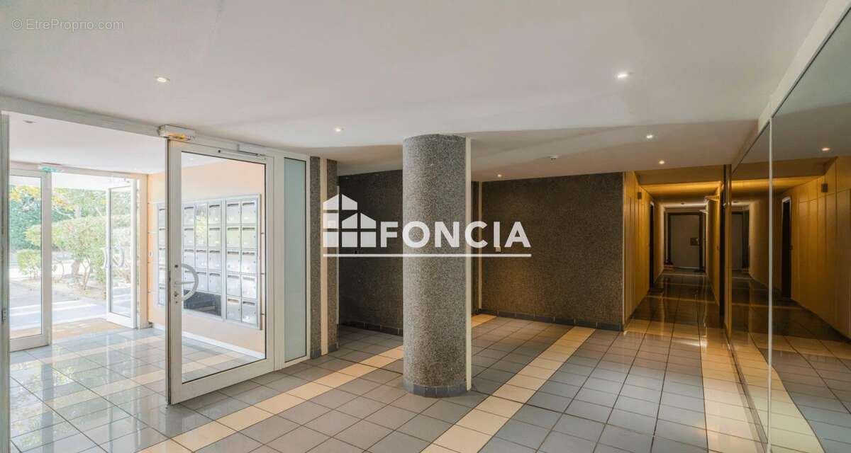 Appartement à MARSEILLE-9E