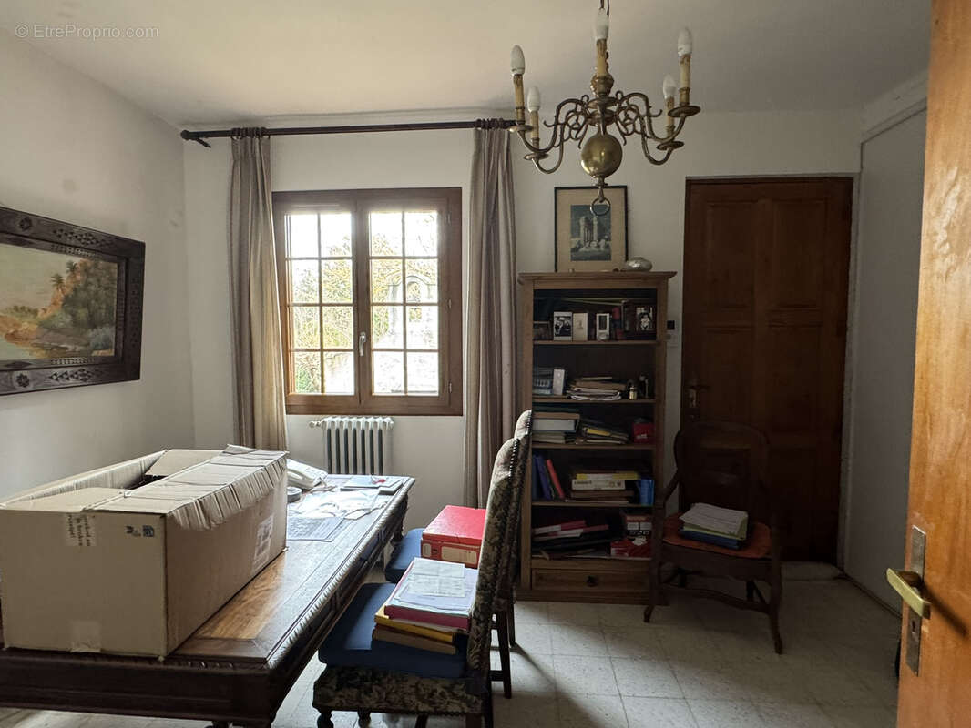 Maison T8 de 190 m2 sur un terrain de 5079 m2 - photo 6