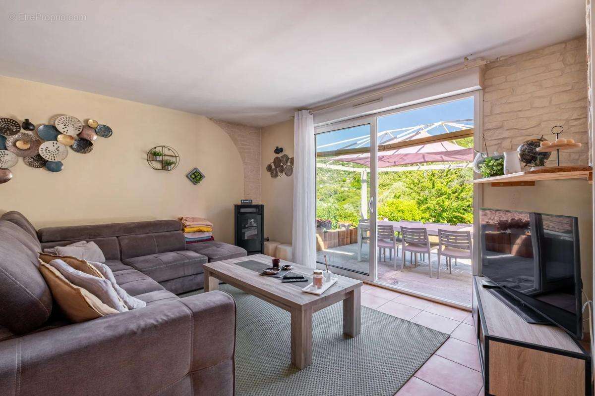 Maison de 6 pièces de 139 m² à Saint-Blaise - photo 2