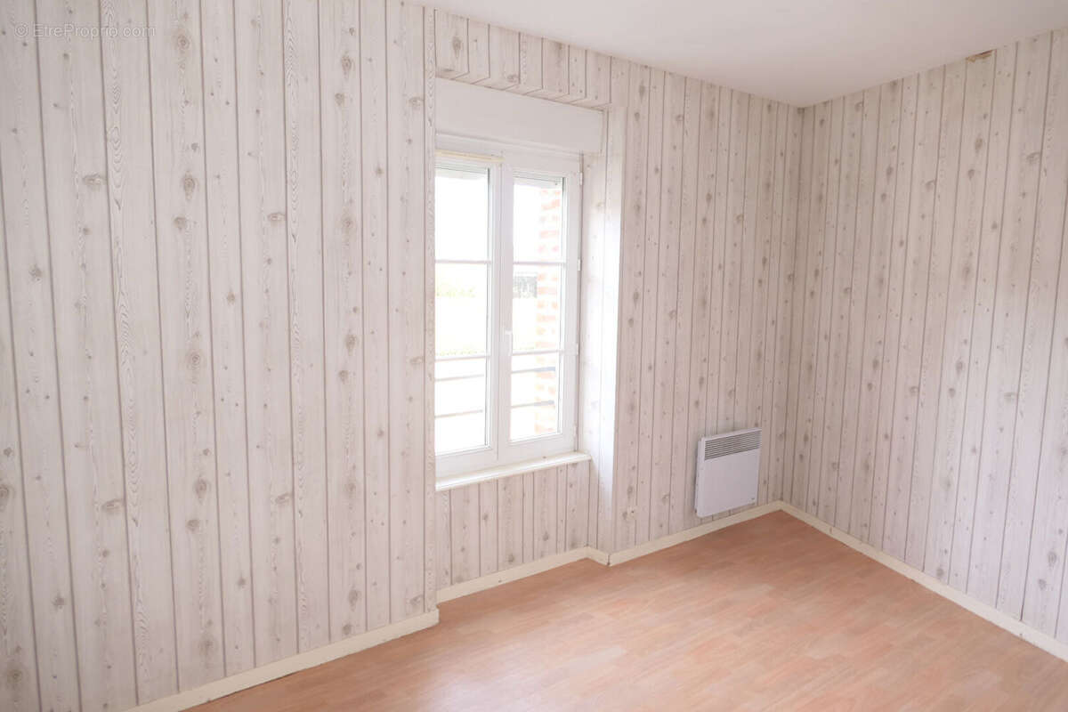 Maison à SAINT-CYR-DU-BAILLEUL