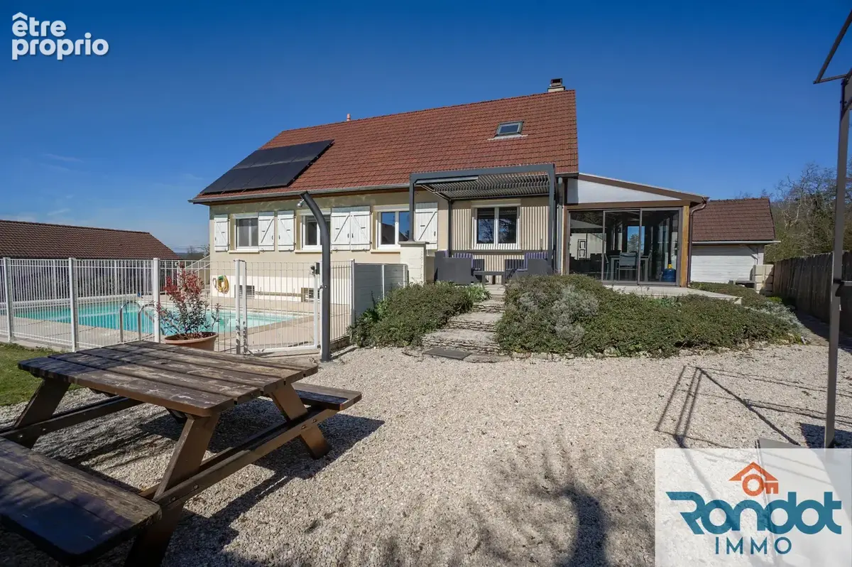 Maison 7 pieces / 5 chambres / environ 136 m2 au sol / parcelle 830 m2 / piscine / sous-sol complet - photo 13