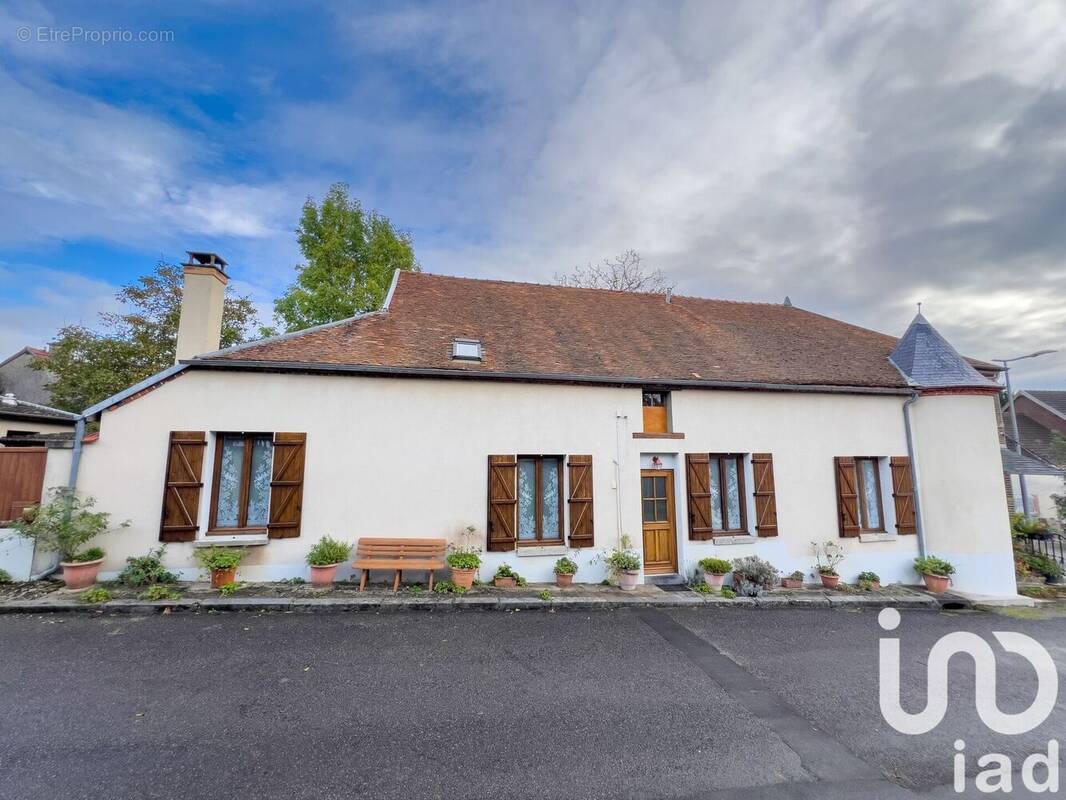 Photo 1 - Maison à CHALTRAIT