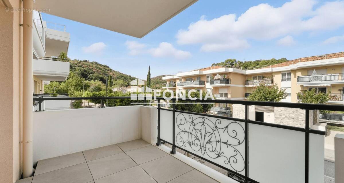 Appartement à VILLENEUVE-LOUBET