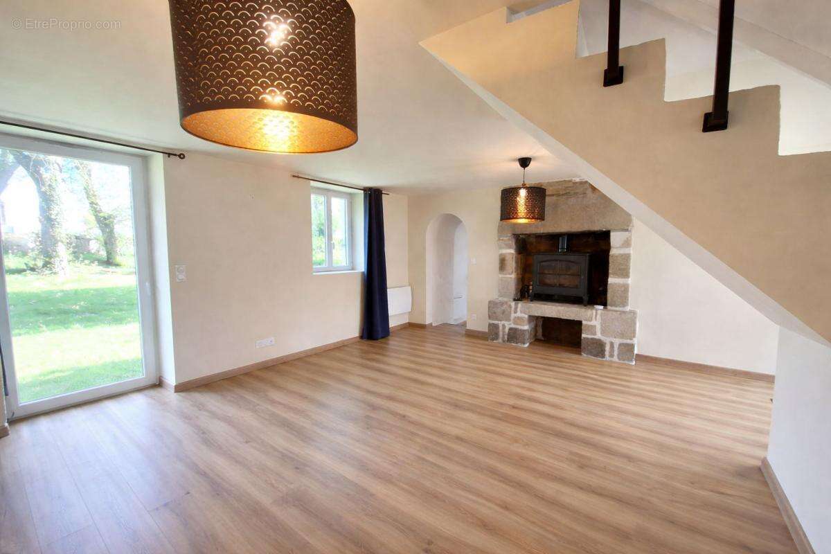 Demeure de charme en pierre – 124 m² – Plouézoc’h – Cadre privilégié et intimité rare - photo 7