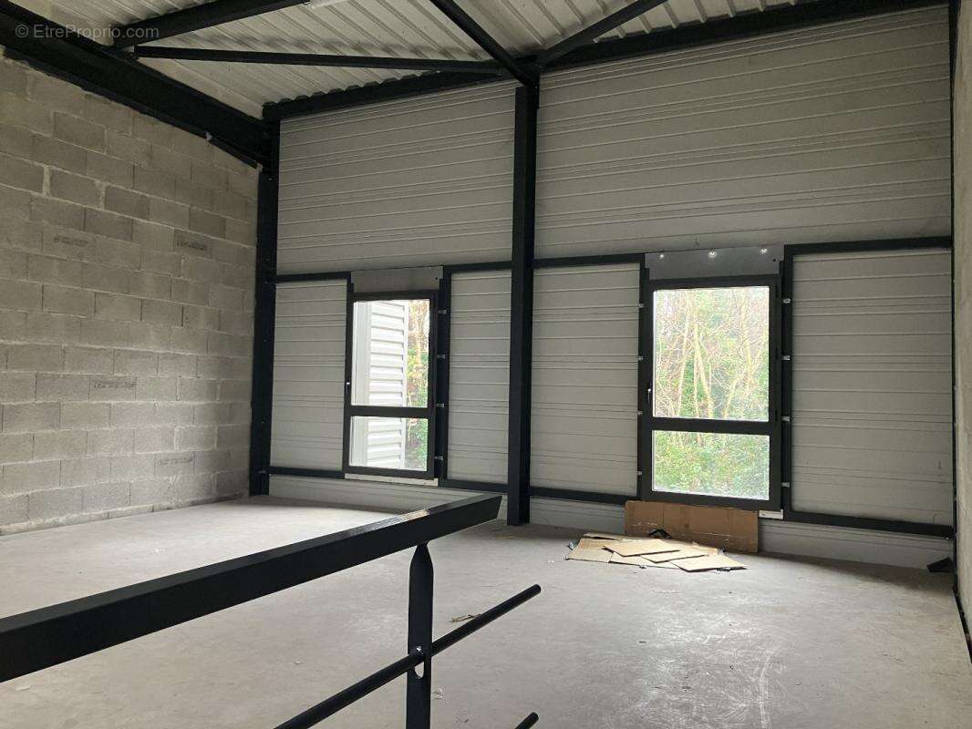 Commerce à VENISSIEUX