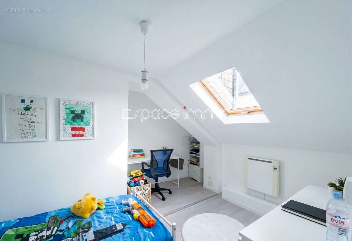 Maison à MALAUNAY