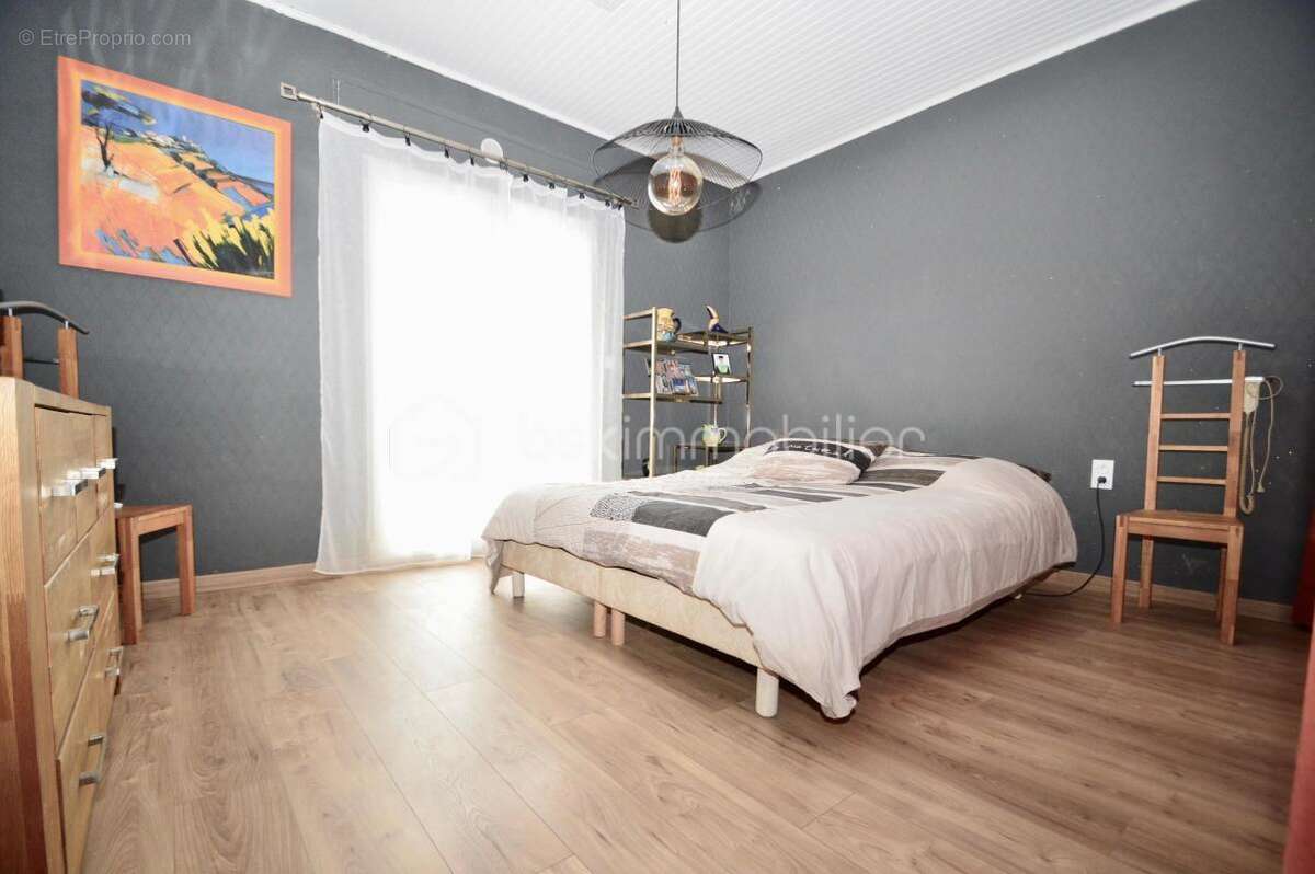 Villa T4 avec atelier et 710 m2 terrain - photo 10