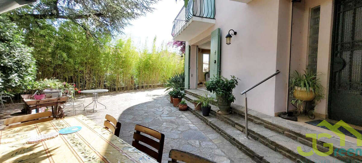 Maison à BORMES-LES-MIMOSAS