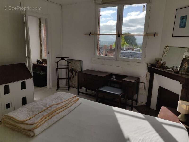 Maison à DUN-LE-PALESTEL