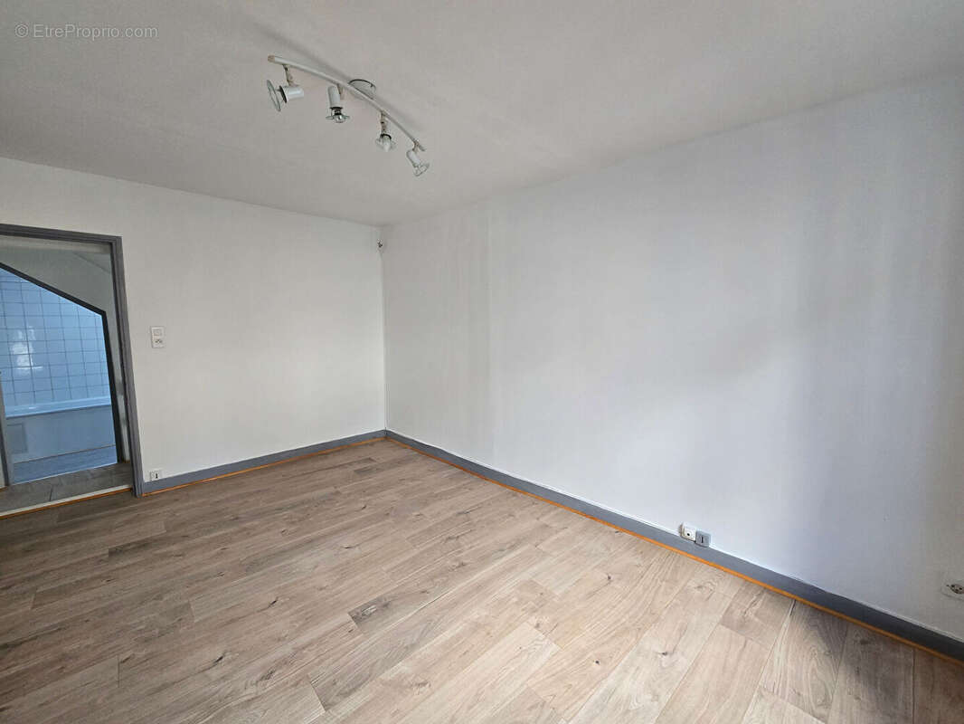 Maison à NONANCOURT