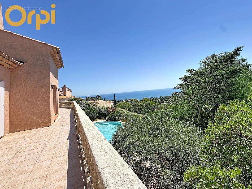 Maison à FREJUS