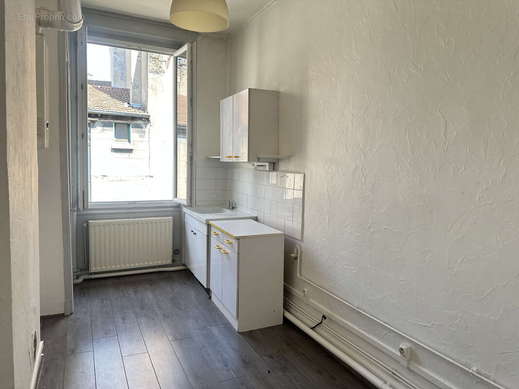 Appartement à SAINT-ETIENNE