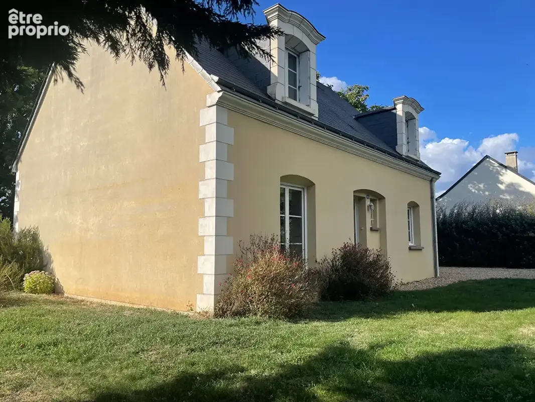 Maison à PARCAY-MESLAY