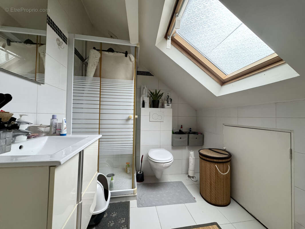 Appartement à SARTROUVILLE