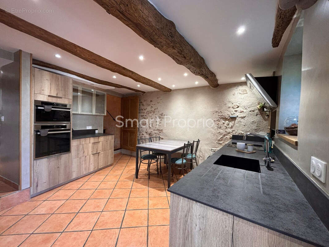 Maison rénovée à Gréoux les Bains   103 m2 habitables - photo 7