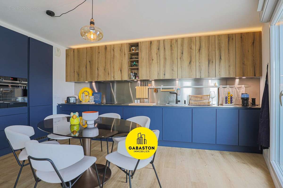 Appartement à MARSEILLE-8E