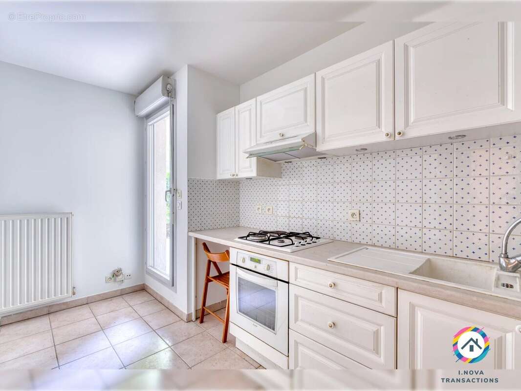 Appartement à NEUVILLE-SUR-SAONE