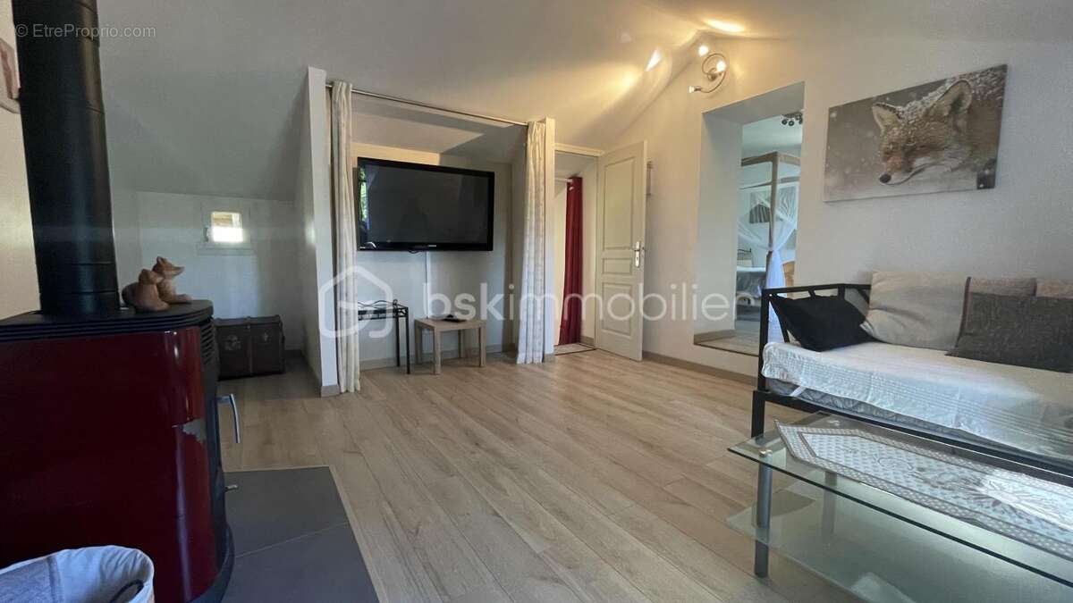 Propriété équestre aux portes de Bergerac sur 10 hectares et ses 2 gîtes - photo 12