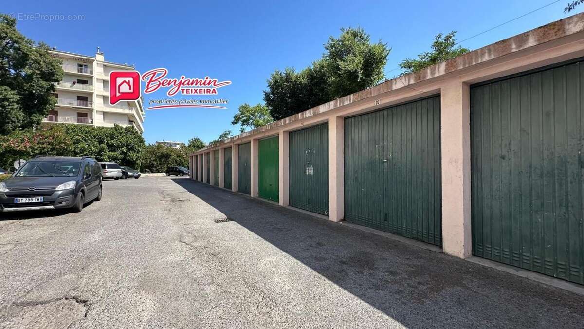 Parking à FREJUS
