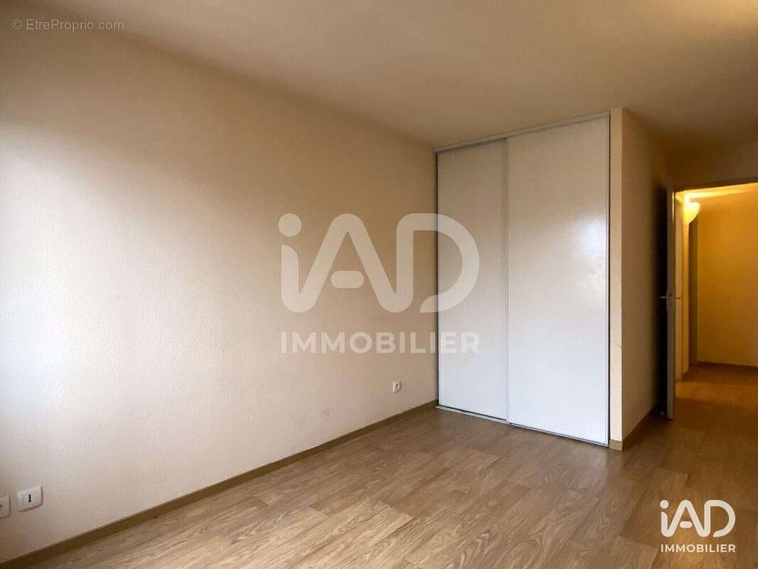 Photo 8 - Commerce à CASTELGINEST