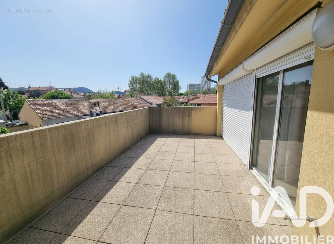 Photo 1 - Appartement à MARSEILLE-9E
