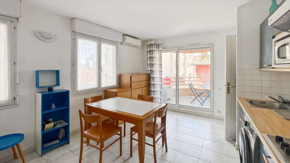 Appartement à VALLAURIS