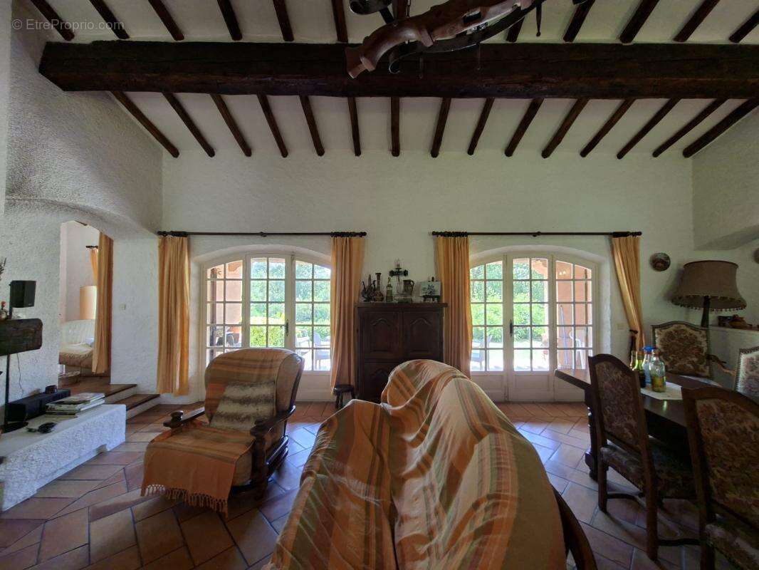 Magnifique propriete de charme - 160 m2 - 5 pieces- le muy - photo 11