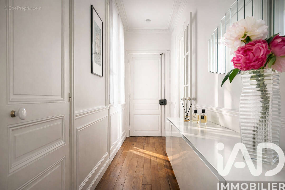 Photo 8 - Appartement à PARIS-15E