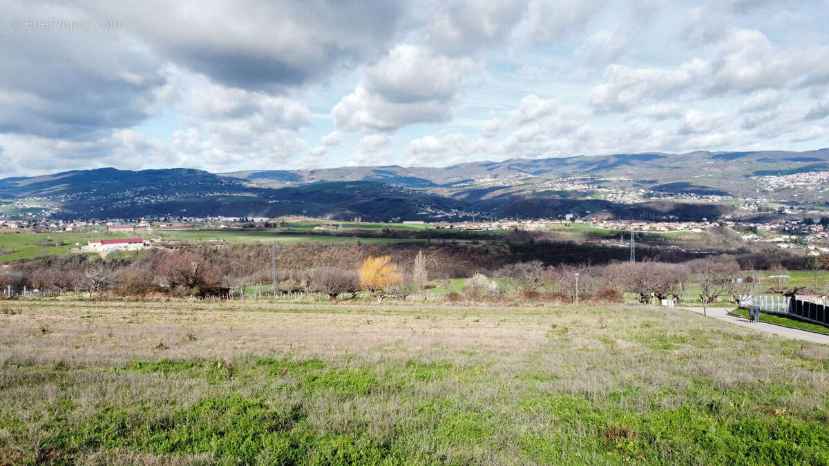 Maison à CHATEAUNEUF