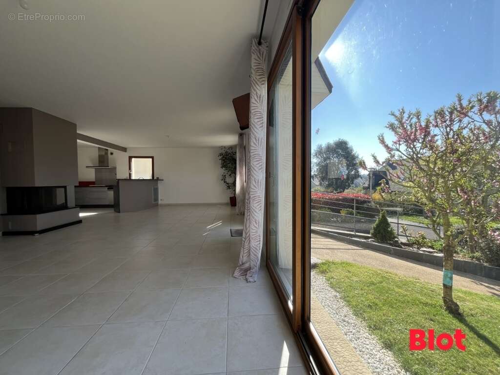 Maison à BAIN-DE-BRETAGNE