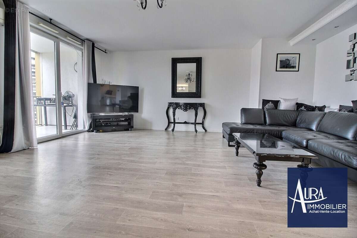 exposio_0001 - Appartement à LES LILAS